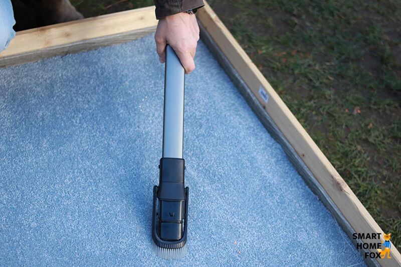 The suction tube with a soft brush